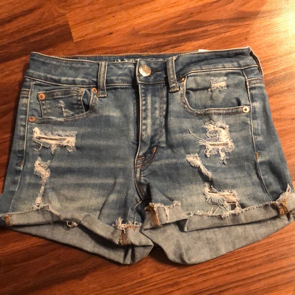 High-rise American Eagle shorts